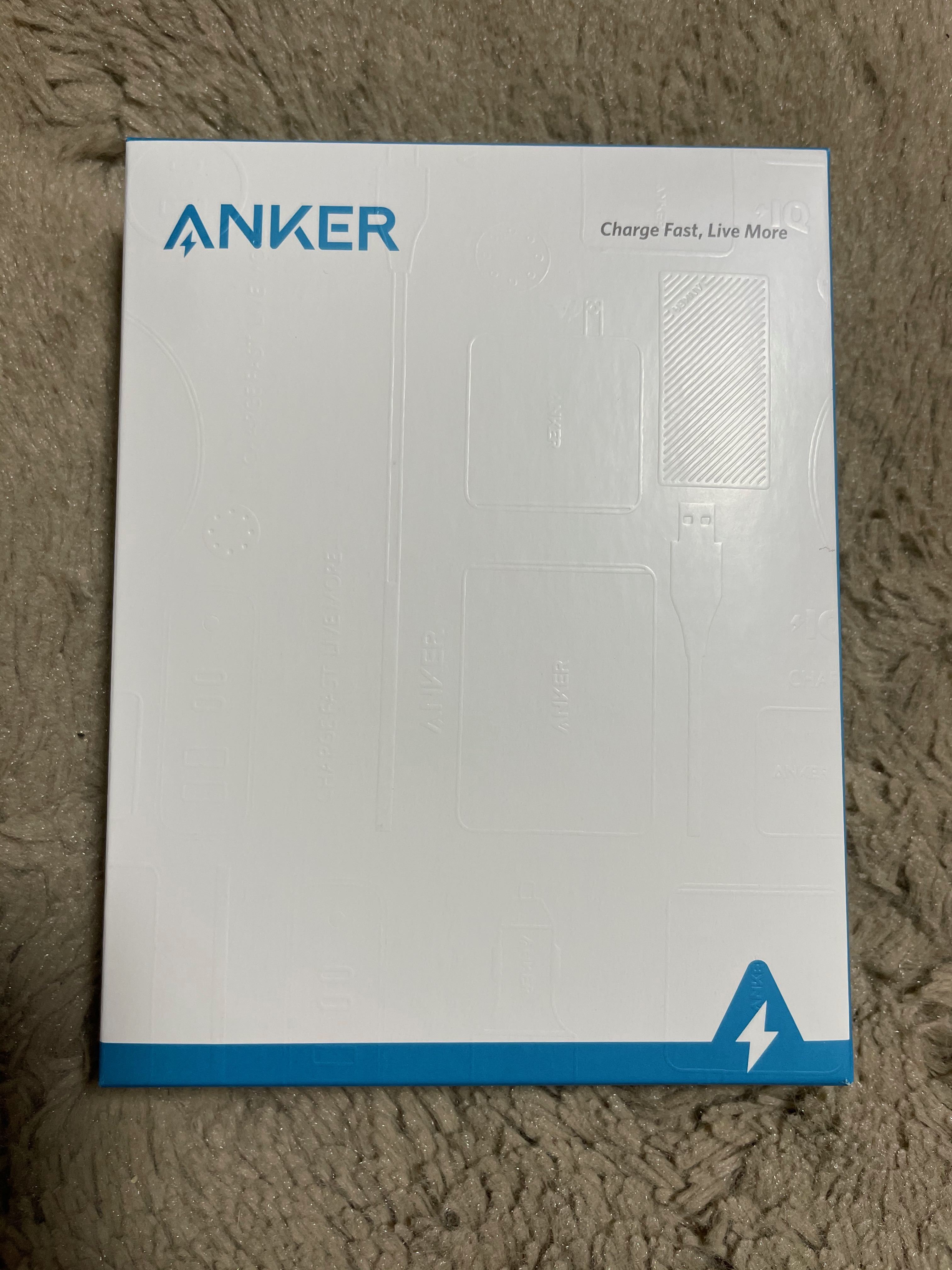Anker PowerCore Magnetic 5000 箱