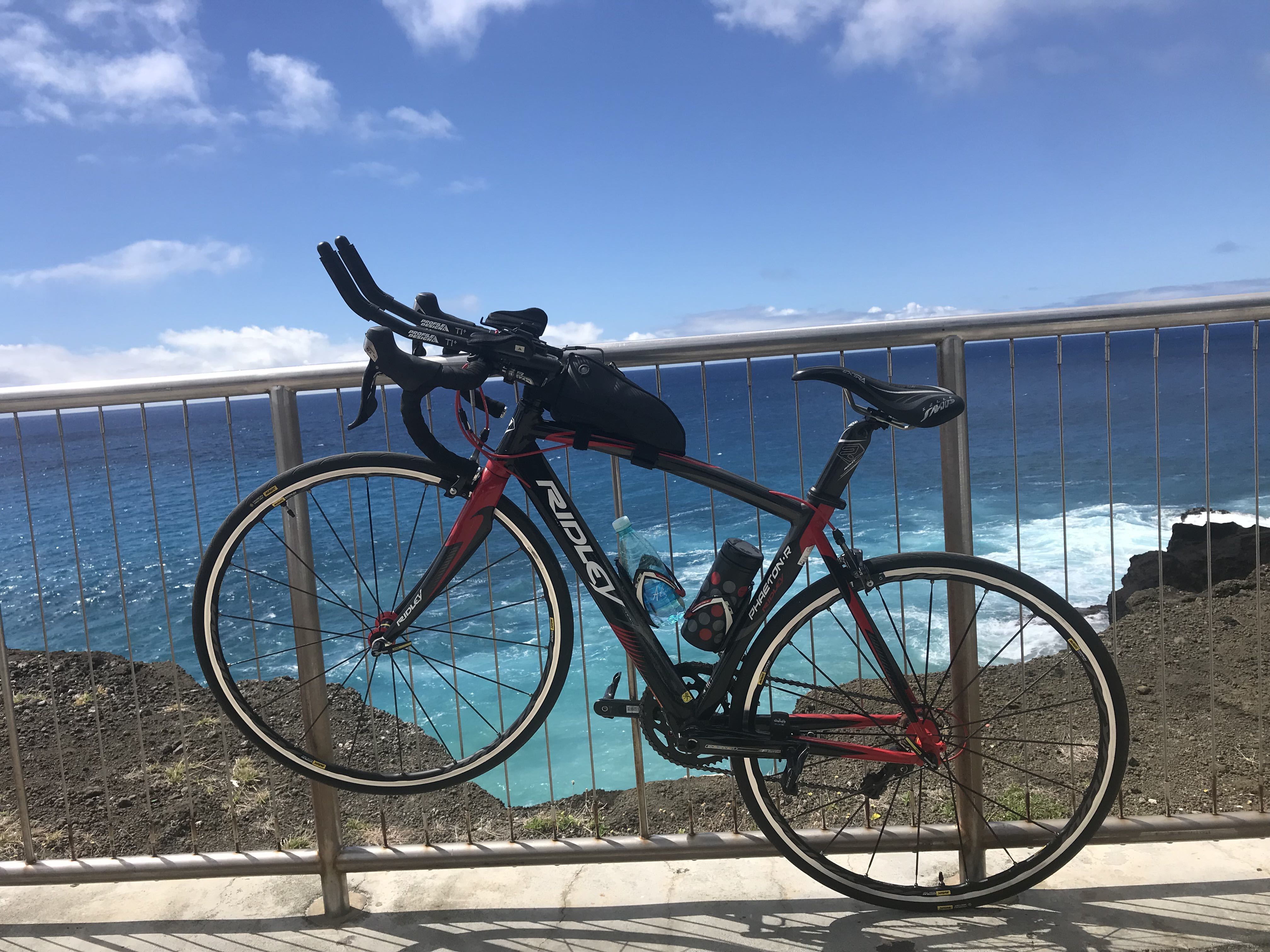 潮吹き岩　ロードバイク　絶景　ハワイ
