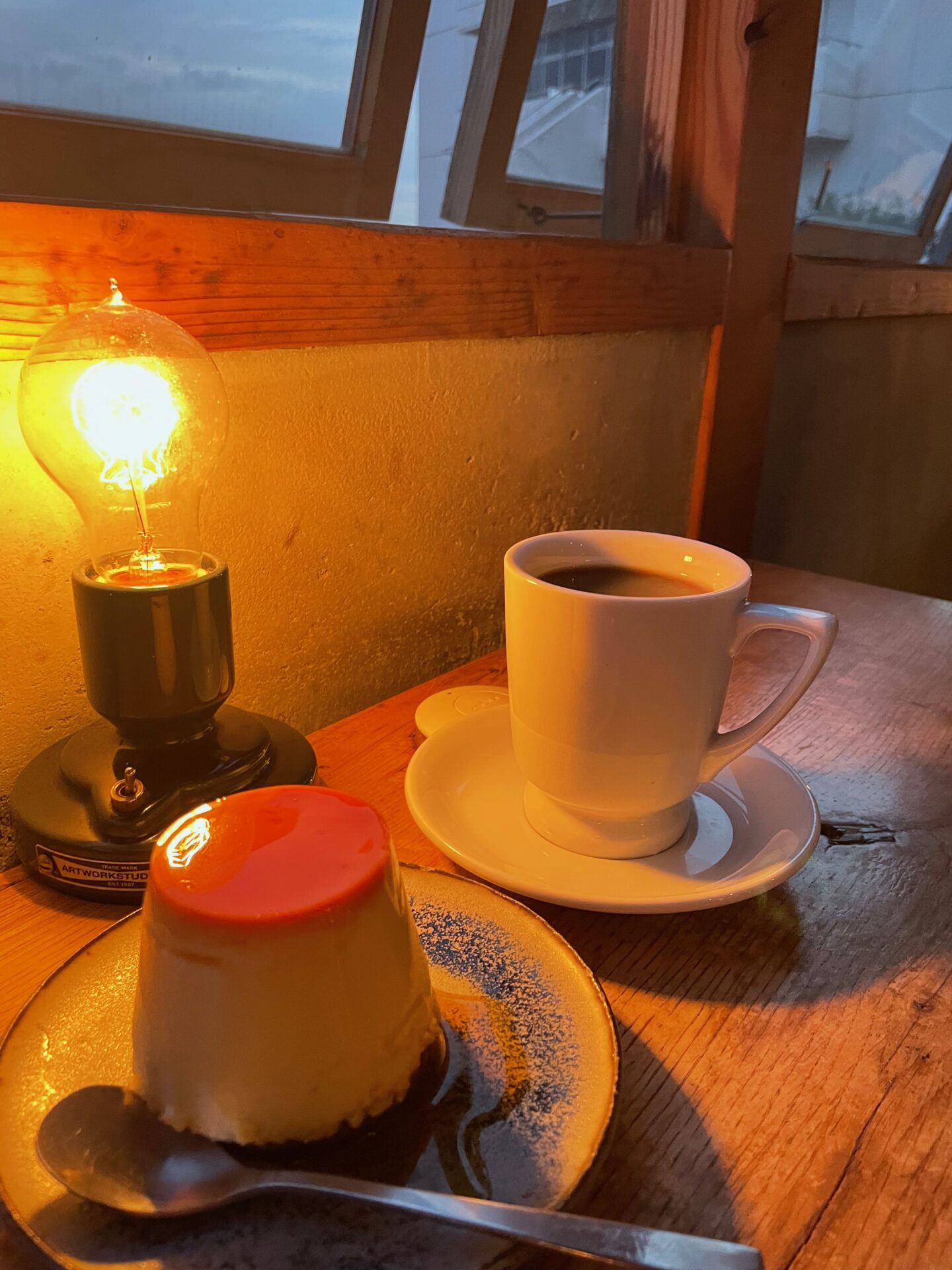 coffee&bakes YATT　ヤットカフェ　雰囲気　いい