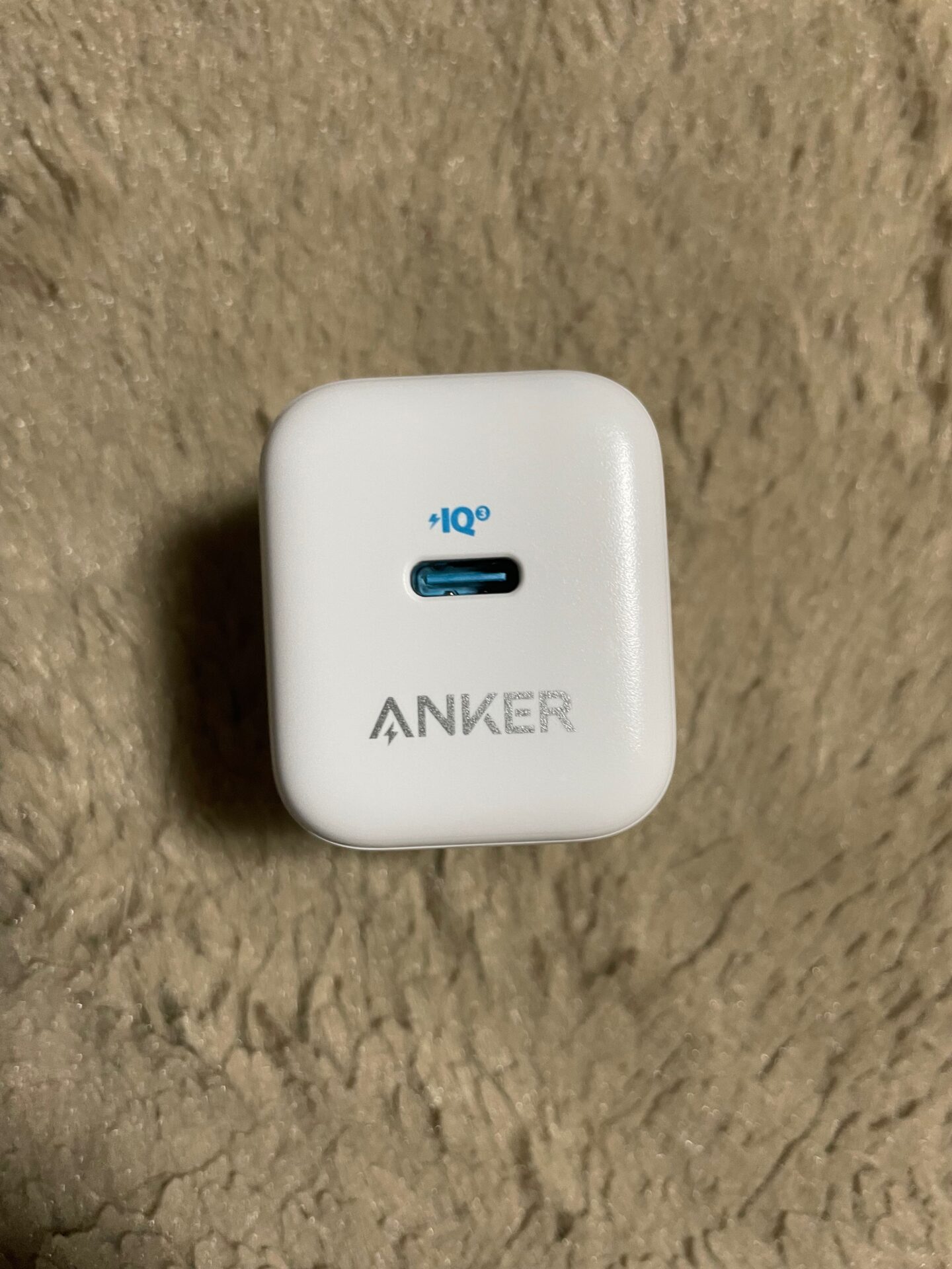 MagSafe対応ワイヤレス充電器 Anker PowerPort III 20W　PD対応
