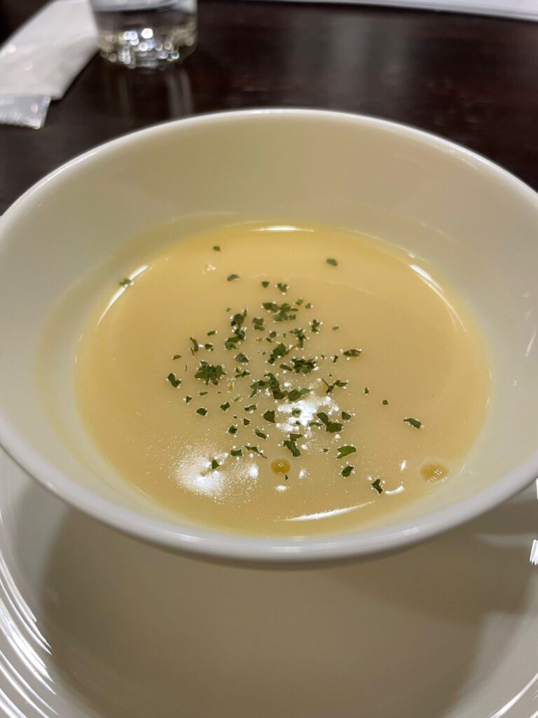 ホテル メルパルク大阪 レストラン カトレア 　ランチ　スープ