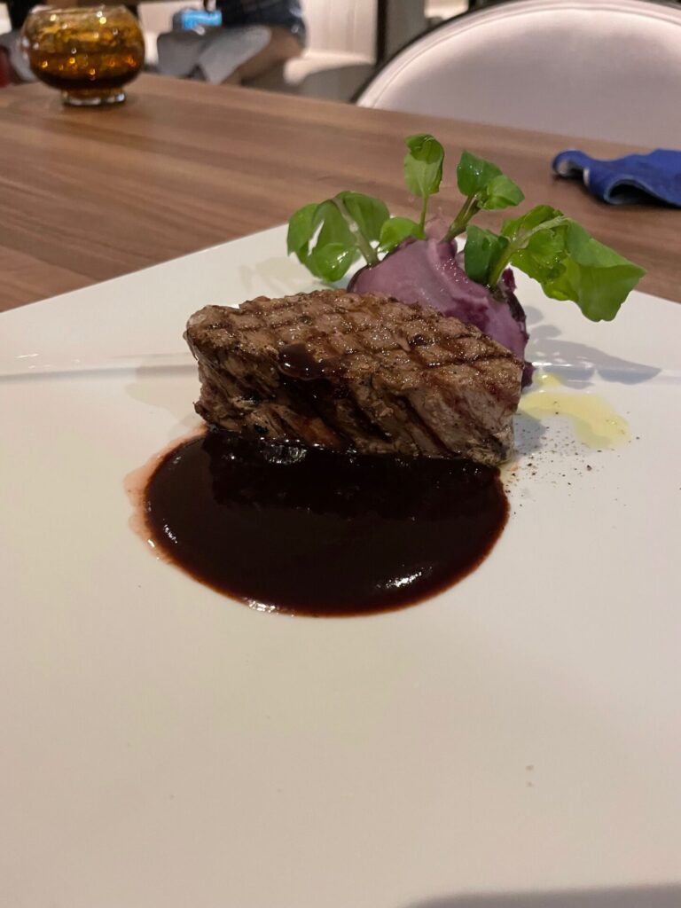 ヒルトン沖縄瀬底リゾート　レストラン　メイン料理　フィレ肉