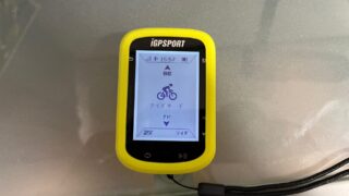 iGPSPORT BSC200 サイクルコンピュータ 自転車 GPS サイコン ワイヤレス 2.5インチ サイクルコンピュータ ナビゲーション付き 180種類データ表示 Bluetooth5.0&ANT+対応 ケイデンススピードセンサー連続 電話通知 IPX7級防水 サイクリング 日本語取扱説明書