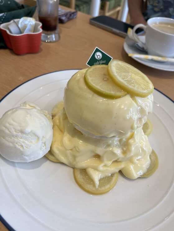 パンケーキカフェcafeblow
レモンカスタードクリームパンケーキ