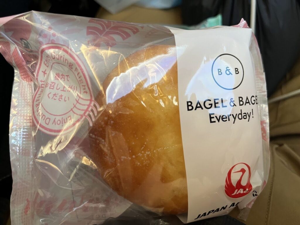 ハワイ　JAL　機内食　パン