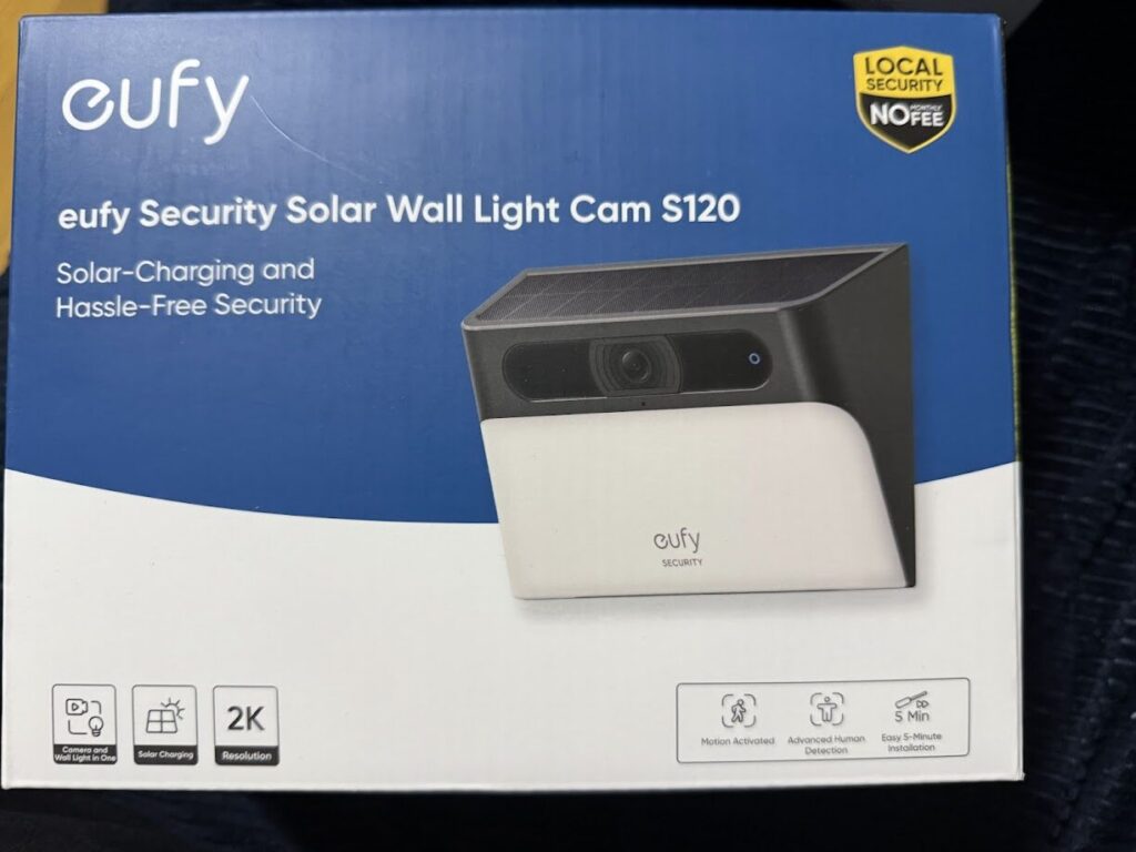 Anker Eufy Solar Wall Light Cam S120 (屋外カメラ) 【ソーラーセキュリティカメラ/防犯カメラ/ワイヤレス対応 / 2K / 連続給電可能/自動点灯/AI動作検知 / IP65 / スポットライト/追加料金不要】